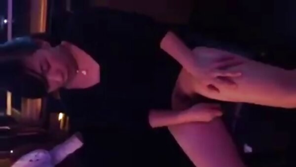 جوجه نامرتب جکی اوه با فیلمسکسی گروهی یک قلاب فلزی در سوراخ مقعدی بسته شده و لعنت شده است.