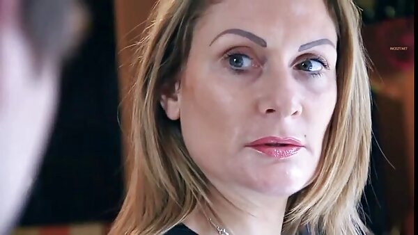 نایک سبزه سکسی و شاخ در فیلم سکسی خشن گروهی حال مکیدن آن خروس بزرگ است