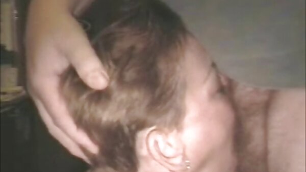 هارونا کاتو، نوجوان آسیایی هوس‌باز، دو نفره دانلود فیلم سکسی خشن گروهی در اتاق خواب قرار می‌گیرد
